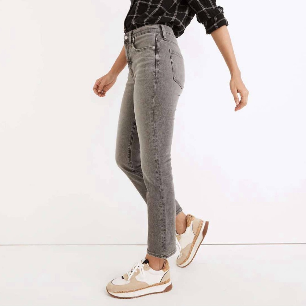Madewell Slim Demi-Boot Jeans in Brookford
Wash